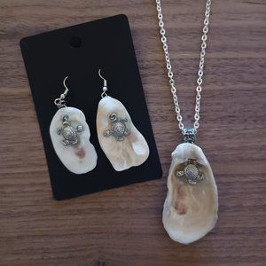 Oyster Shell Necklace with Earrings - Turtle I